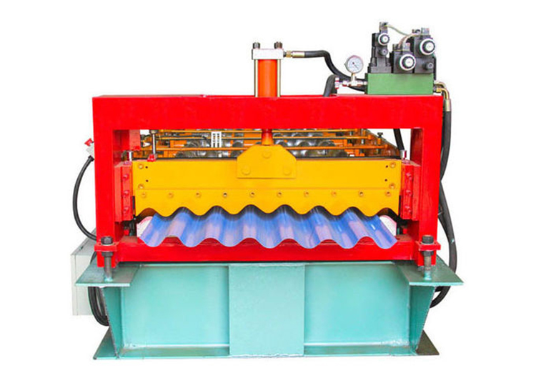 カラー鋼台形シートロール成形機