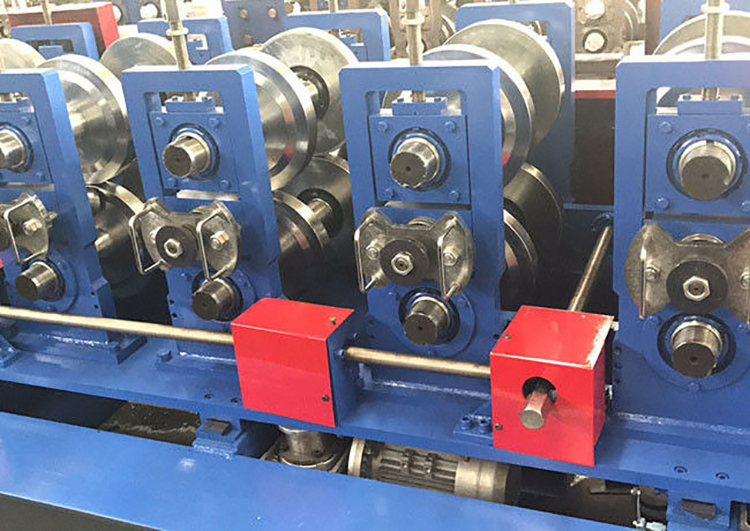 Interchangeable CZ Purlin Roll Forming Machine