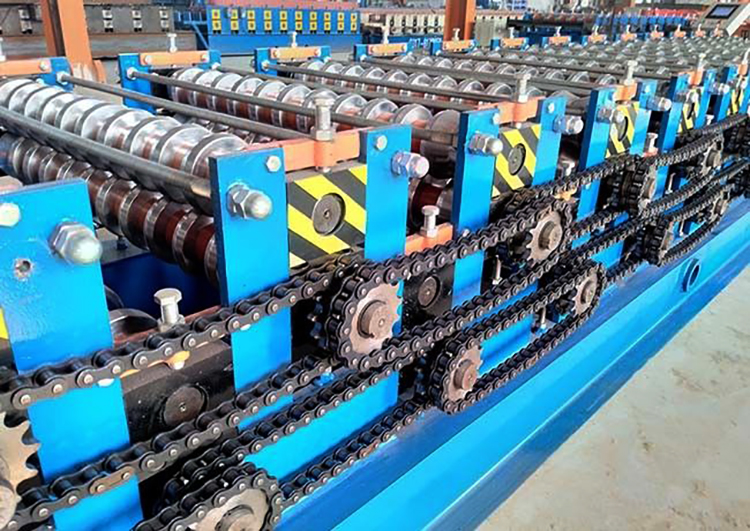 Two Designs Roofing Sheets Roll Forming Machine